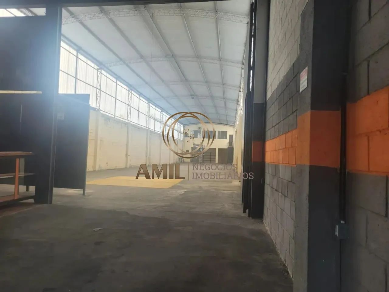 EJ- Galpão para aluguel possui 600 metros quadrados com 1 Sala, SJC - Foto 2