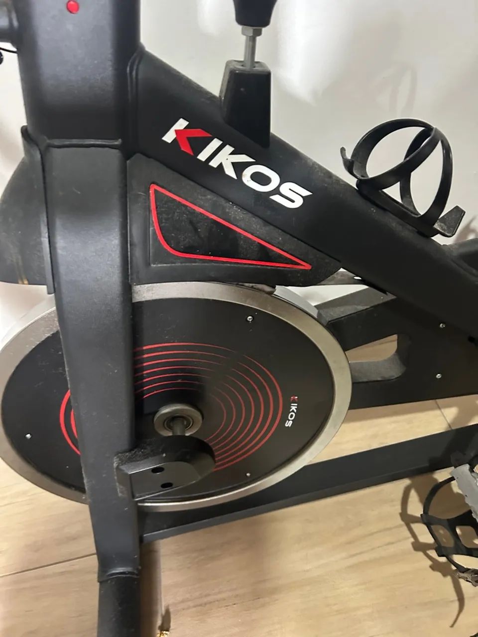 BICICLETA SPINNING KIKOS F5I RODA DE INÉRCIA 10KG - Foto 4