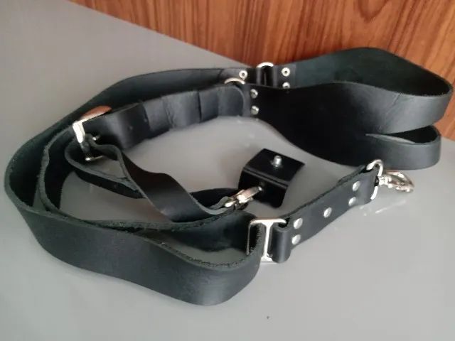 Alça Fotográfica em couro preta 