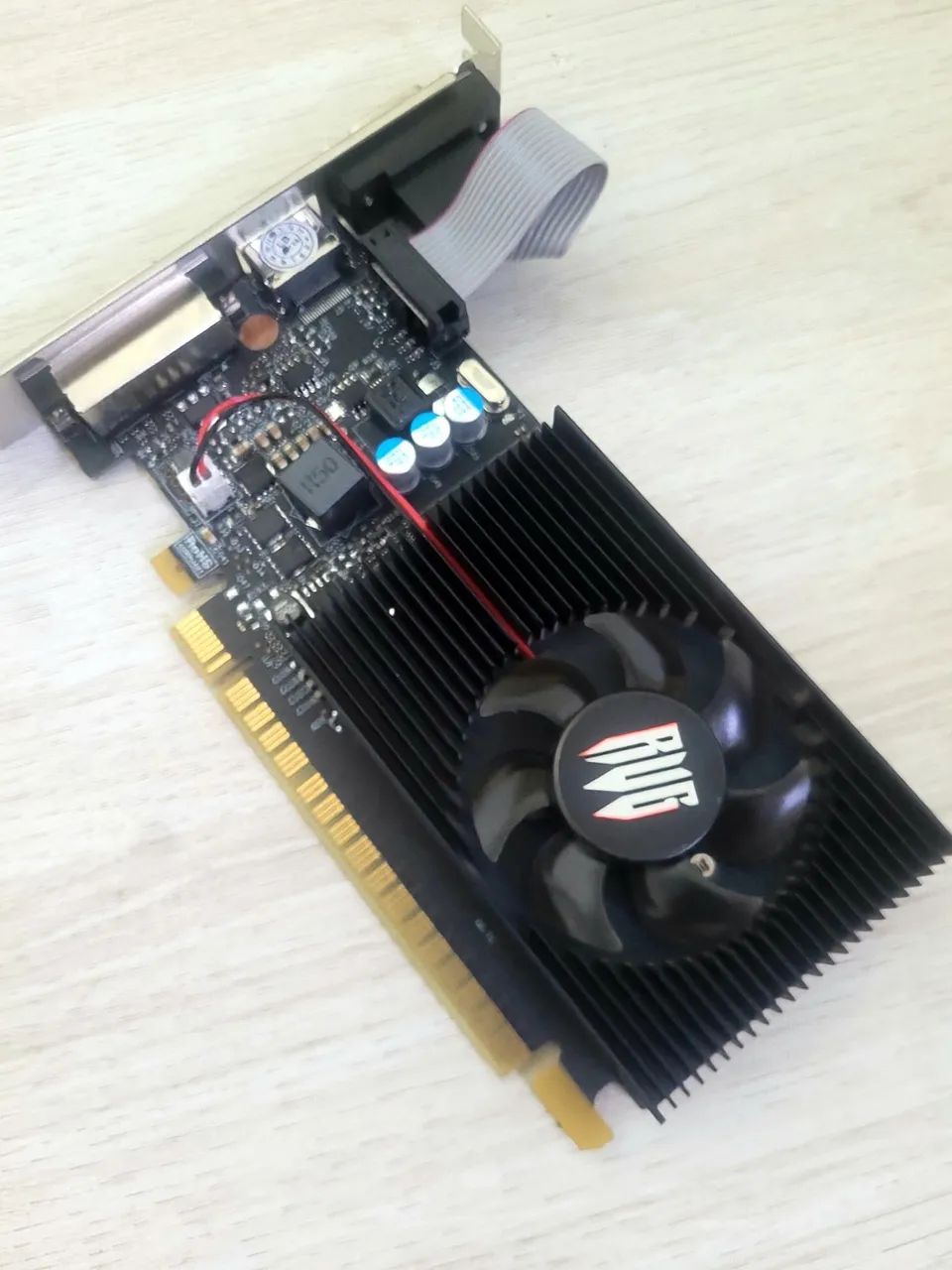 PLACA DE VIDEO GT 710 2GB VRAM!!!  <br>