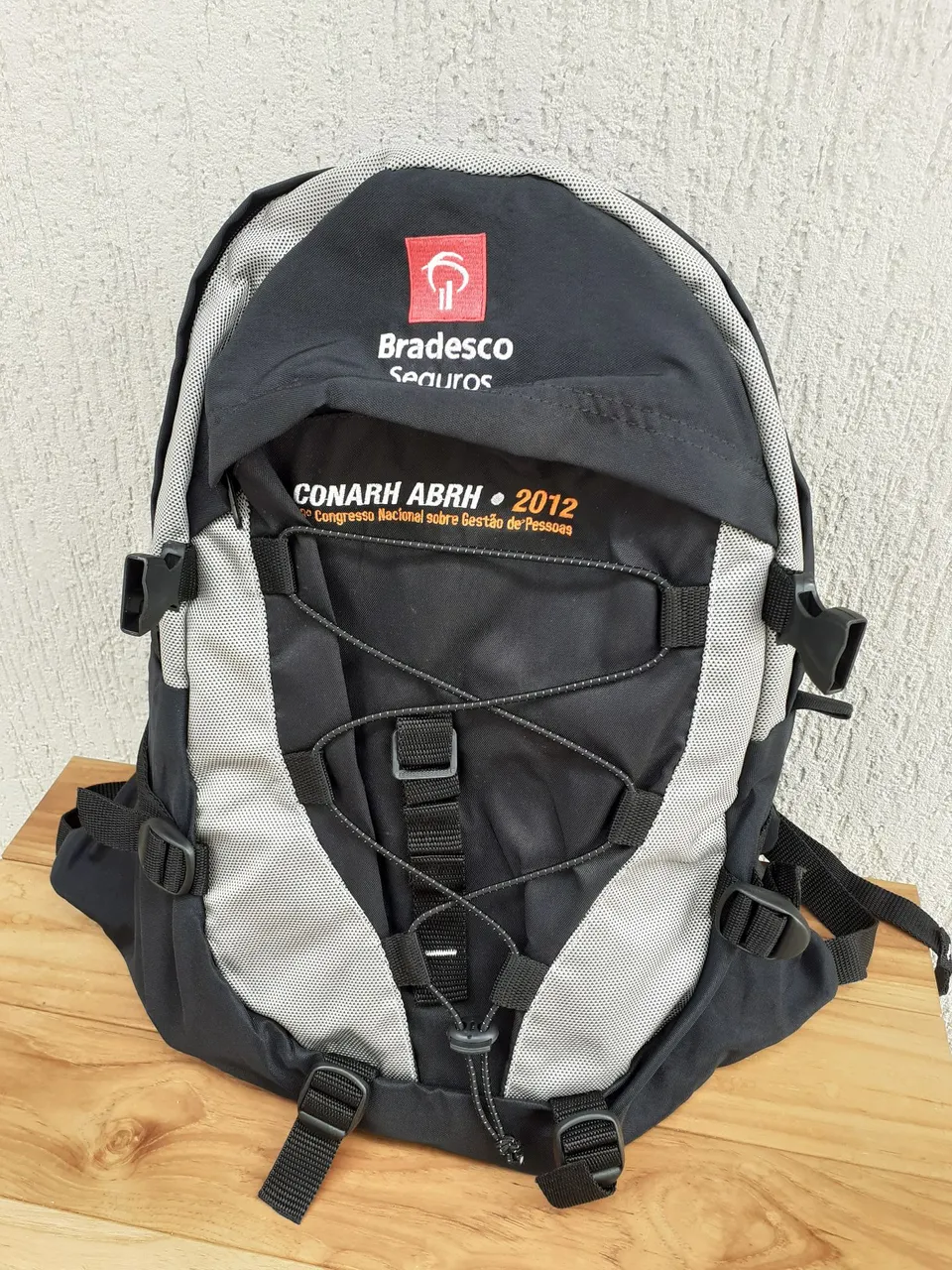 Mochila NOVA Executiva Resistente e Espaçosa