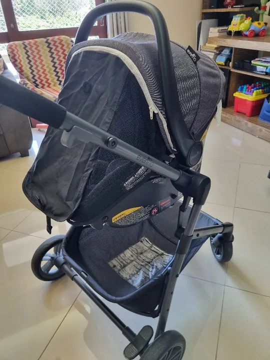 Carrinho de bebê 3 em 1 Travel System Pivot Vizor da Evenflo - Foto 4