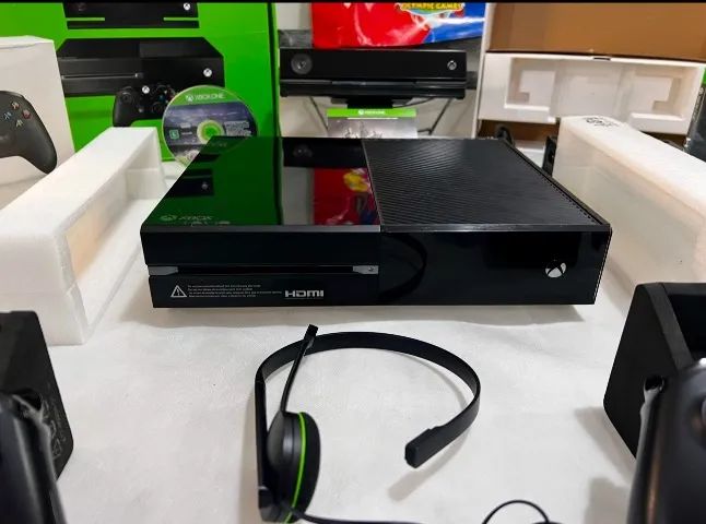 Xbox One com KINECT e 2 controles originais com todos os cabos e 2 controles - Foto 3