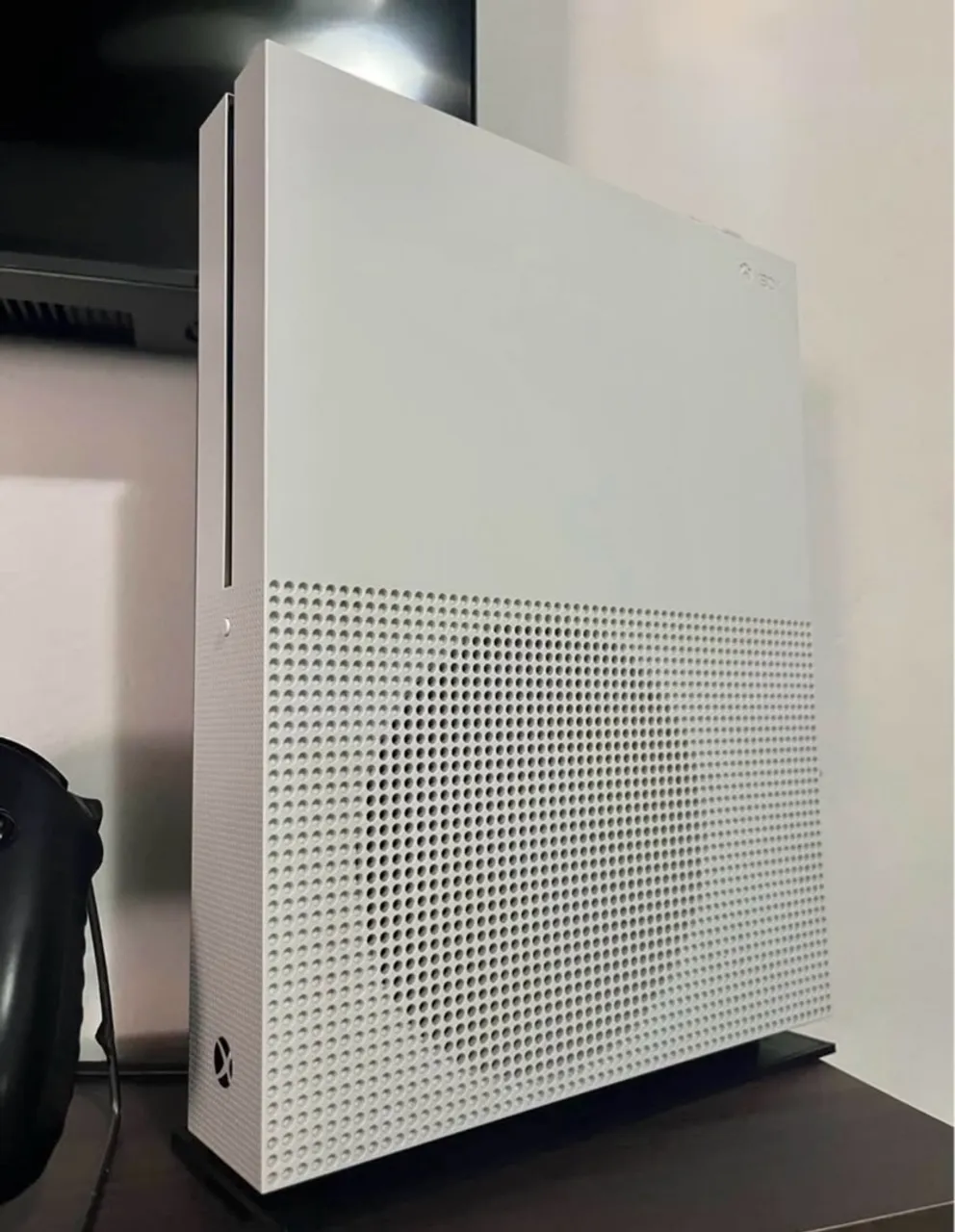 Xbox One S 1Tb com controle e caixa originais! Perfeito estado!