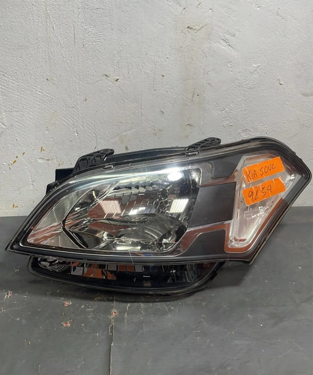 Farol Kia Soul 2011 lado esquerdo