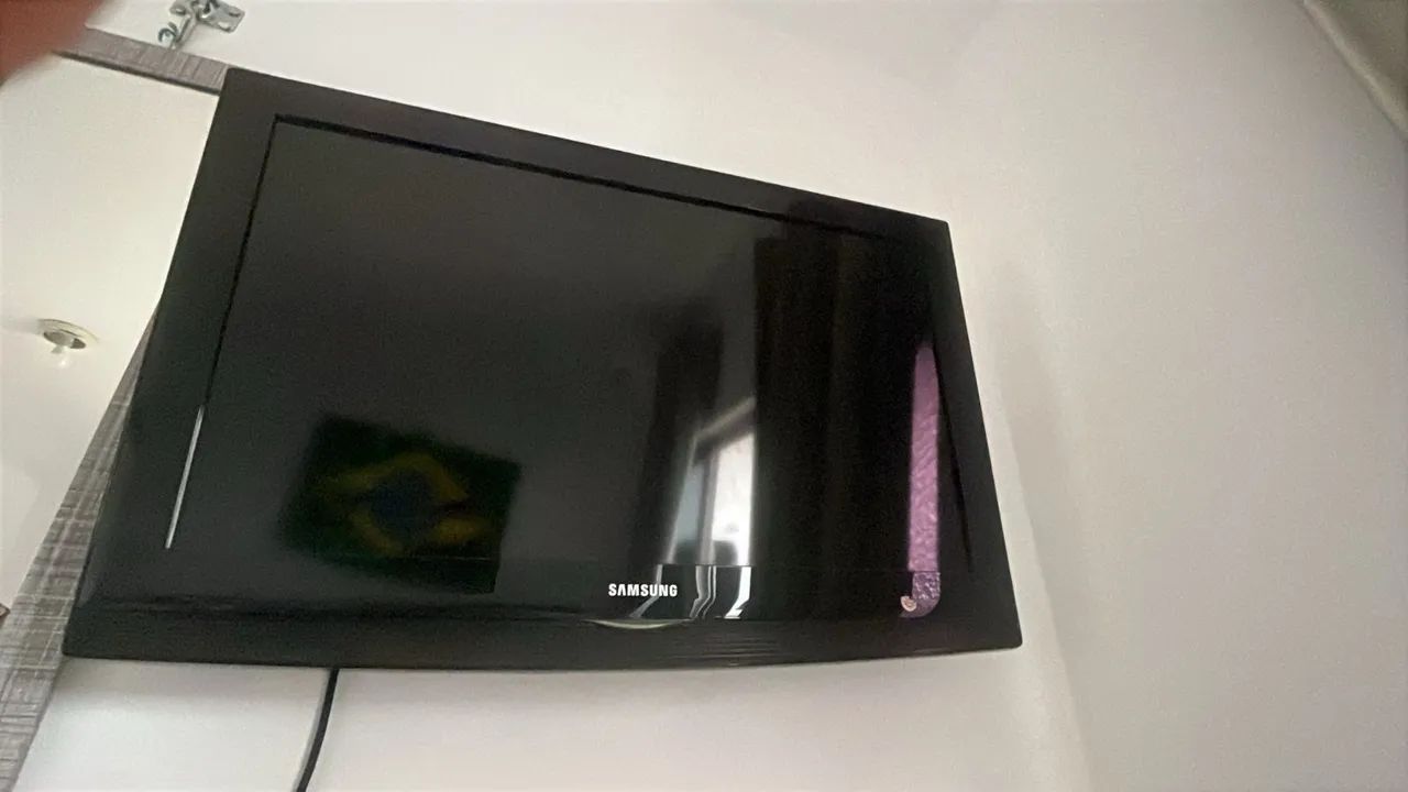 Doação: TV Samsung 32" LCD (Modelo LN32B350) - Não Liga / Para Peças