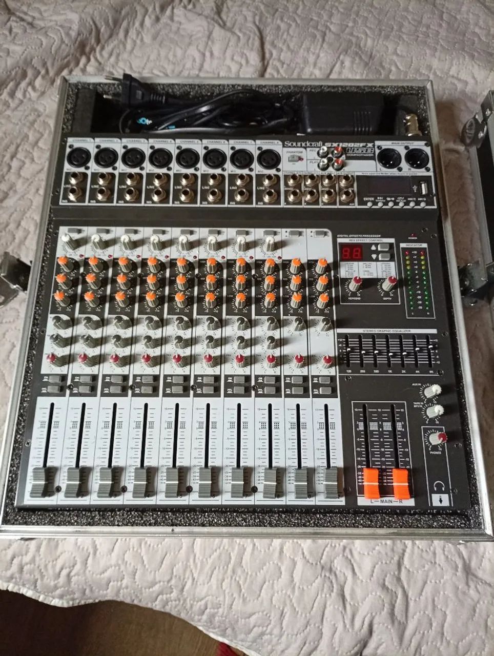 Mesa de som Soundcraft sx1202