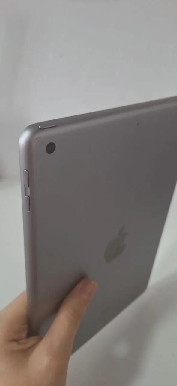 Ipad 5° geração de 32g super conservado  - Foto 4