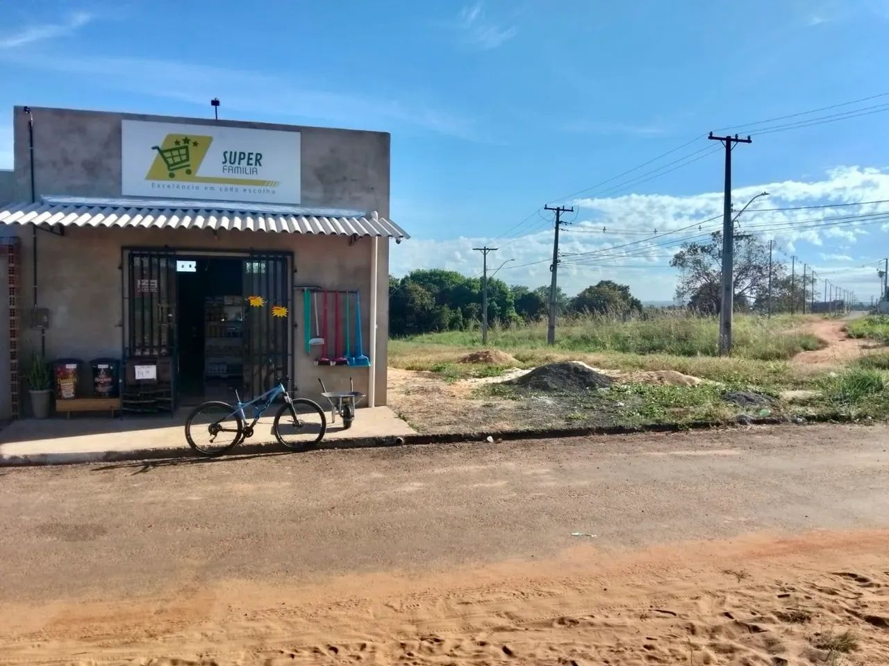 Vendo ponto comercial e uma casa - Foto 5