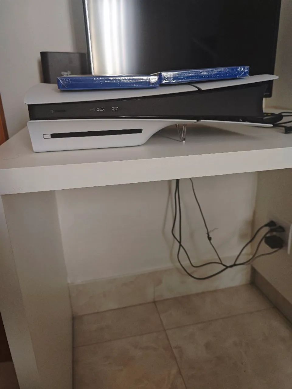 PS5 Slim disk 1 TB em ótimo estado 