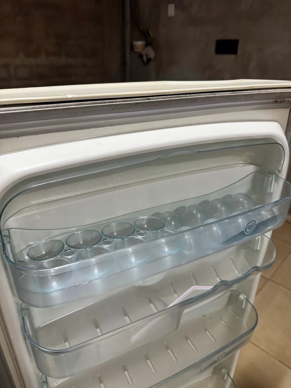 Geladeira Eletrolux 110v c/ degelo - Foto 4