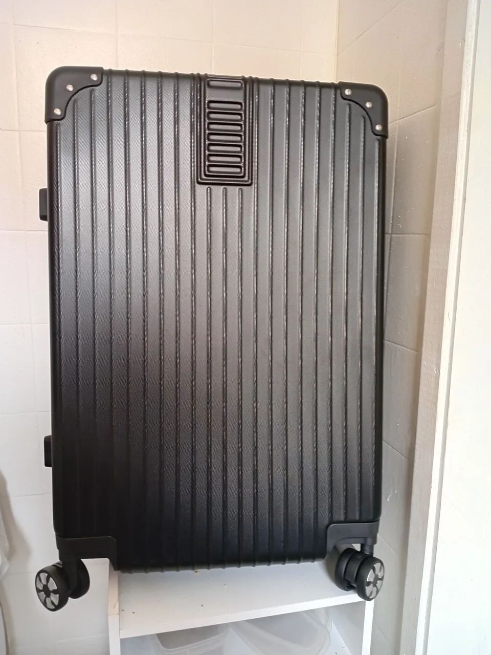 Mala de Viagem Nova 60x40x25 preta