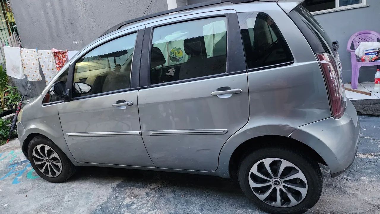 Fiat Idea Attractive 1.4 Fire Flex 8V 5P 2013