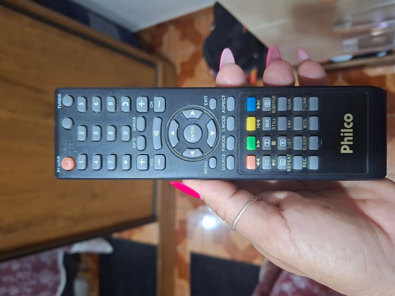 VENDO TV 32 POLEGAS PHILCO (rosa) - Foto 4
