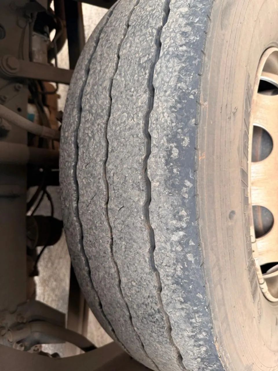 VOLVO VM 260 2011 COM SAIDER - Foto 2