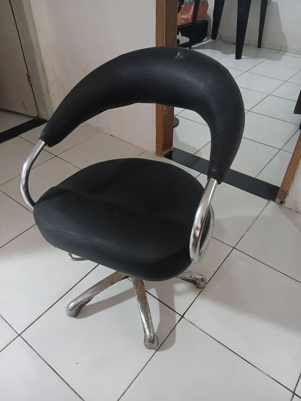 Cadeira de cabeleireira - Foto 2