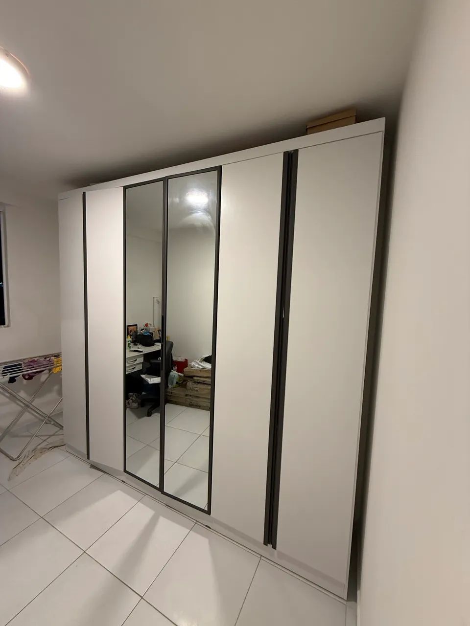 Guarda-roupa casal 