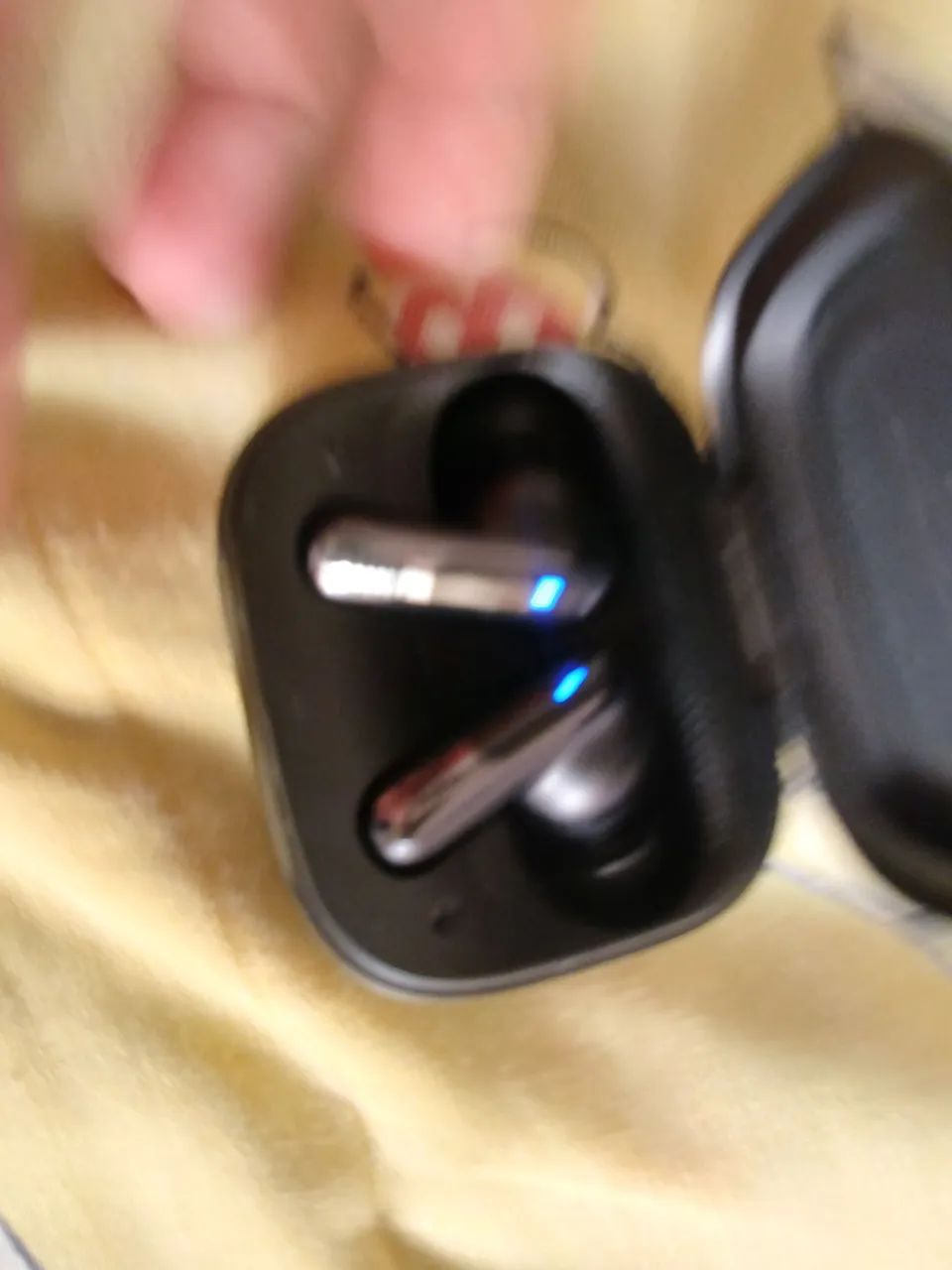 Fone de ouvido jbl Live bens 2  - Foto 4