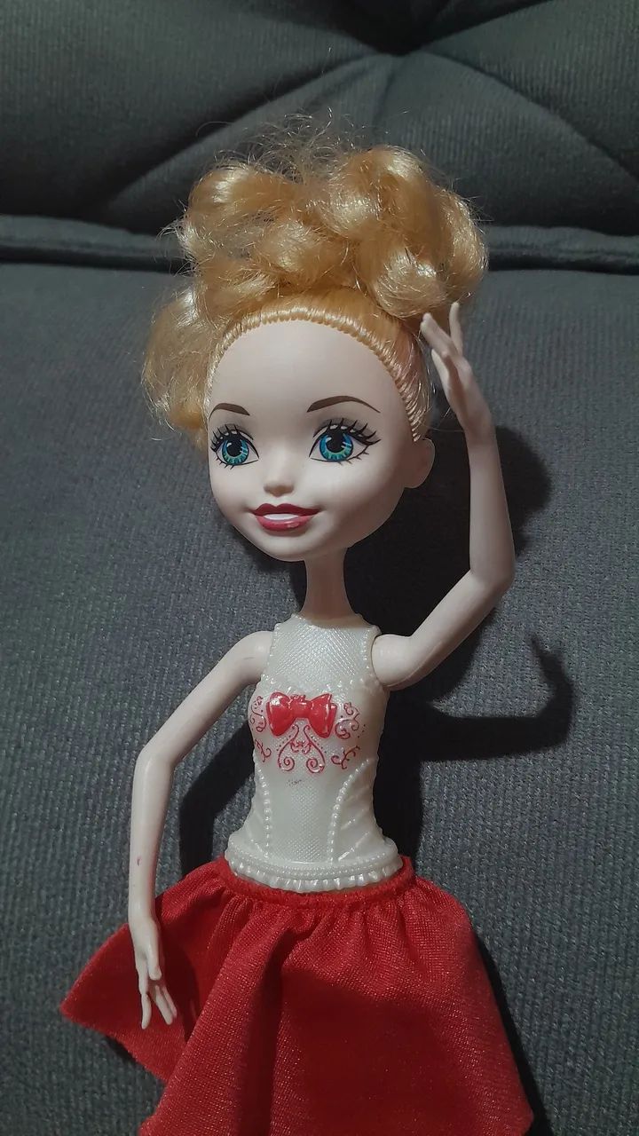 Raven Queen e Apple White, Ever After High - Foto 2