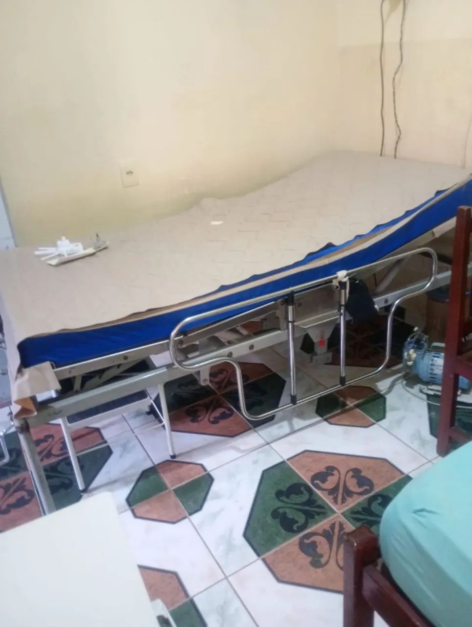 Cama hospitalar c/ colchão  - Foto 2