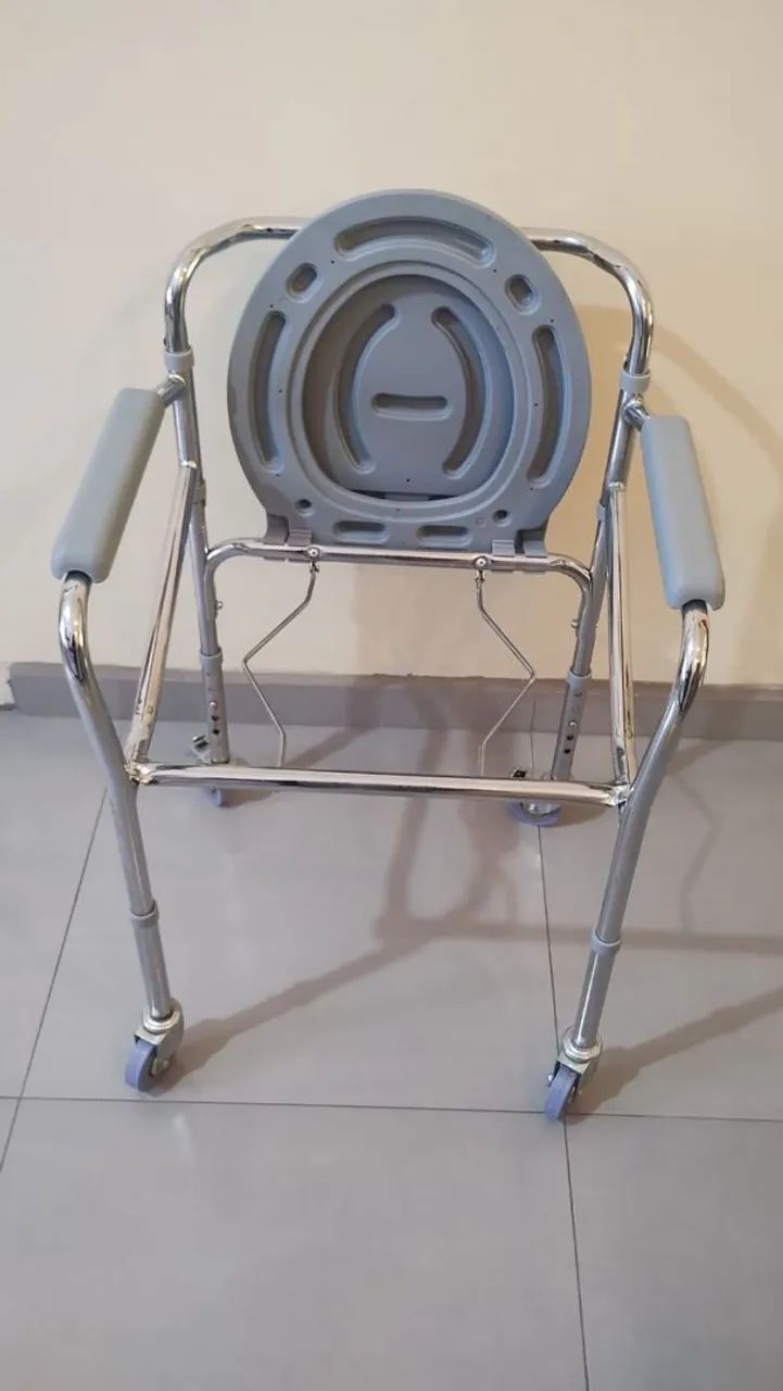 Cadeira de banho com coletor - Foto 2