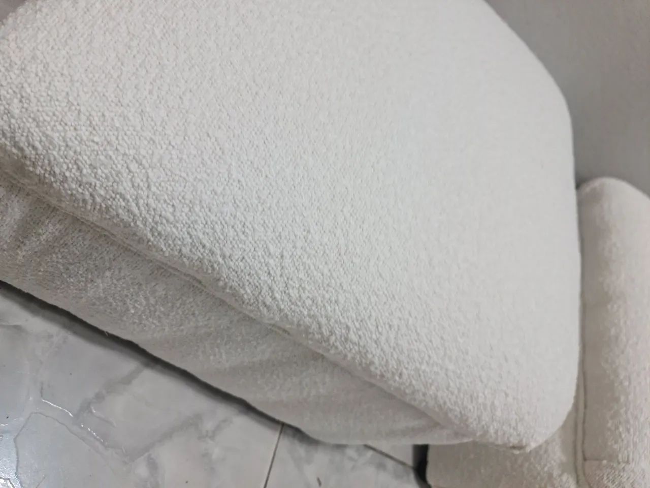 Beautiful Poufs442957940382115842