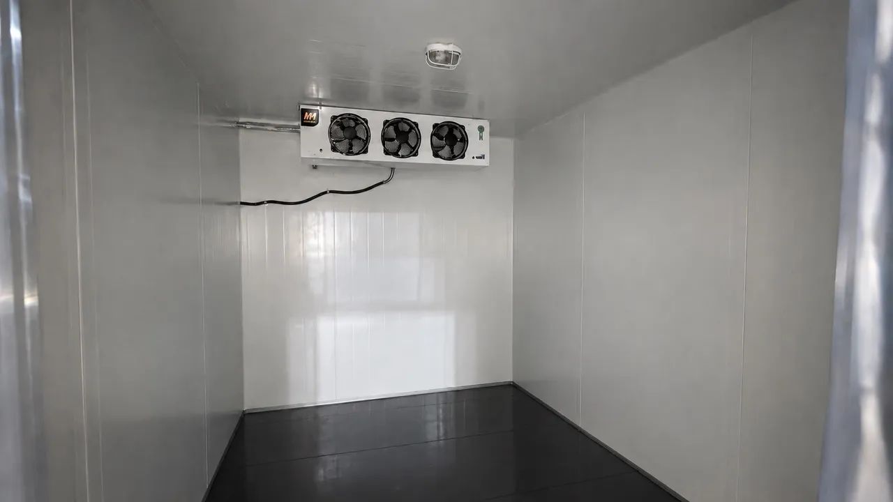 Câmara Fria com piso térmico pré-moldado 
