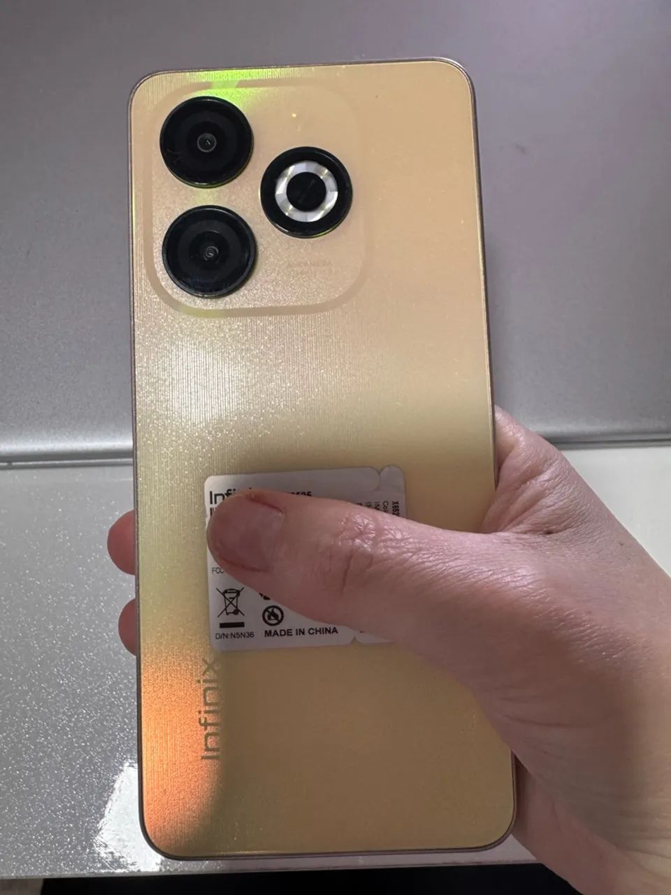 Vendo celular menos da metade do preço em estado de novo - Foto 2