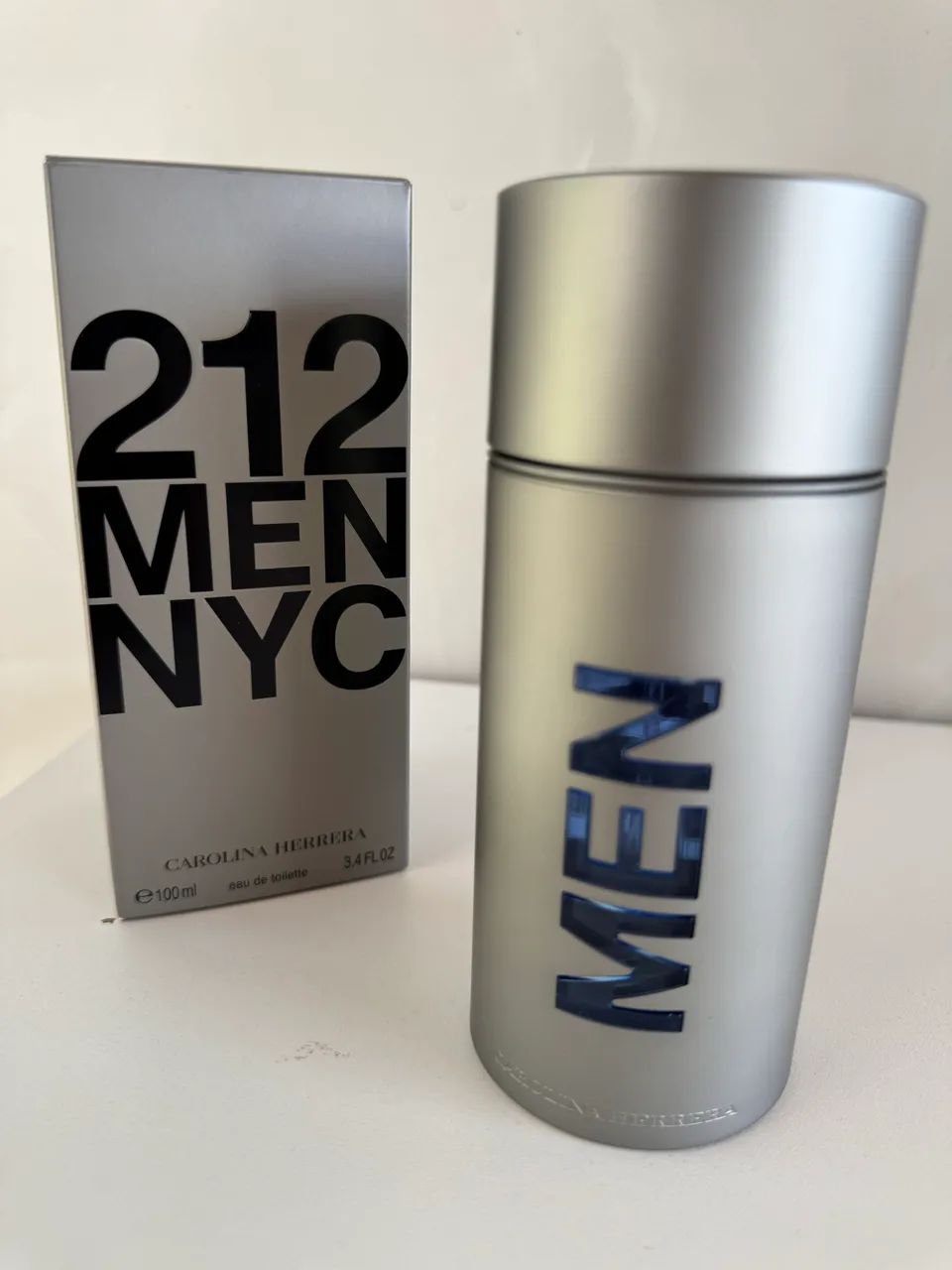 Perfume Carolina Herrera 212 Men NYC Masculino 100ml - Foto 2