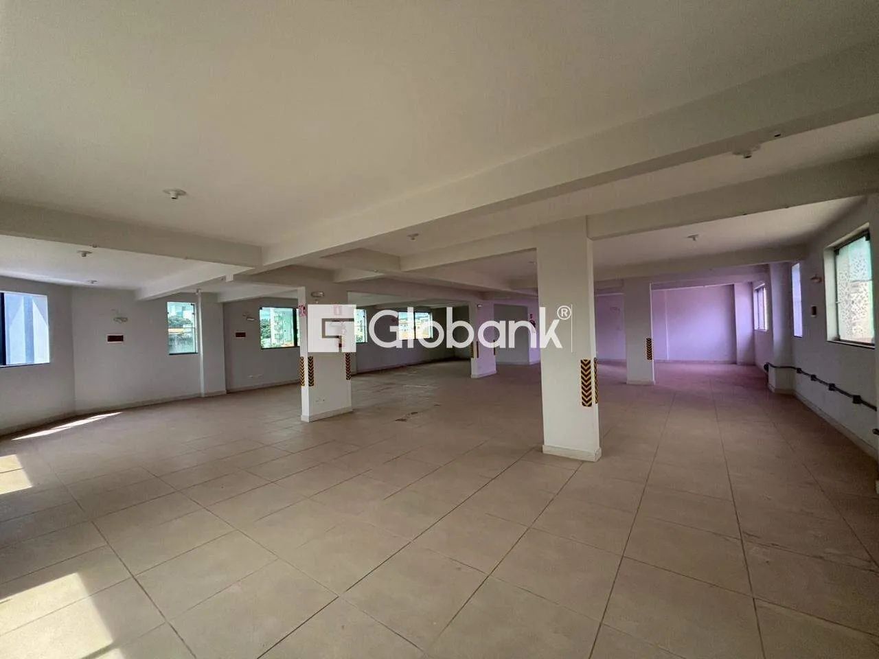 Prédio comercial com 13 salas, 10 banheiros com 1200m² no centro - Foto 5