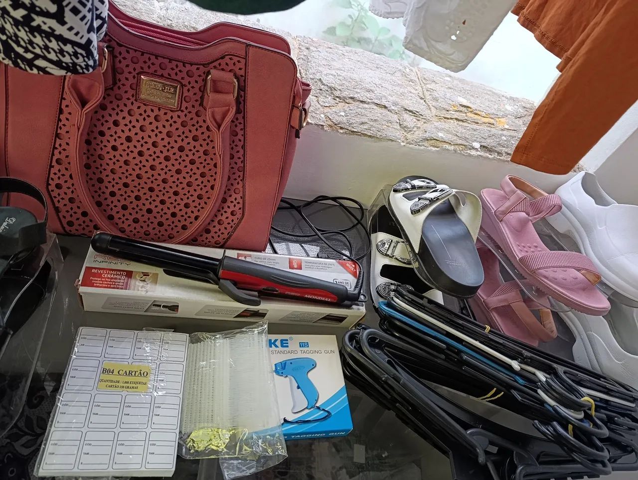 Lote de roupas e calçados para brechó  - Foto 5