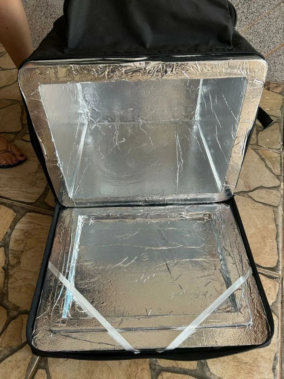 Bag pra moto,usada somente 1 vez com isopor laminado  - Foto 3