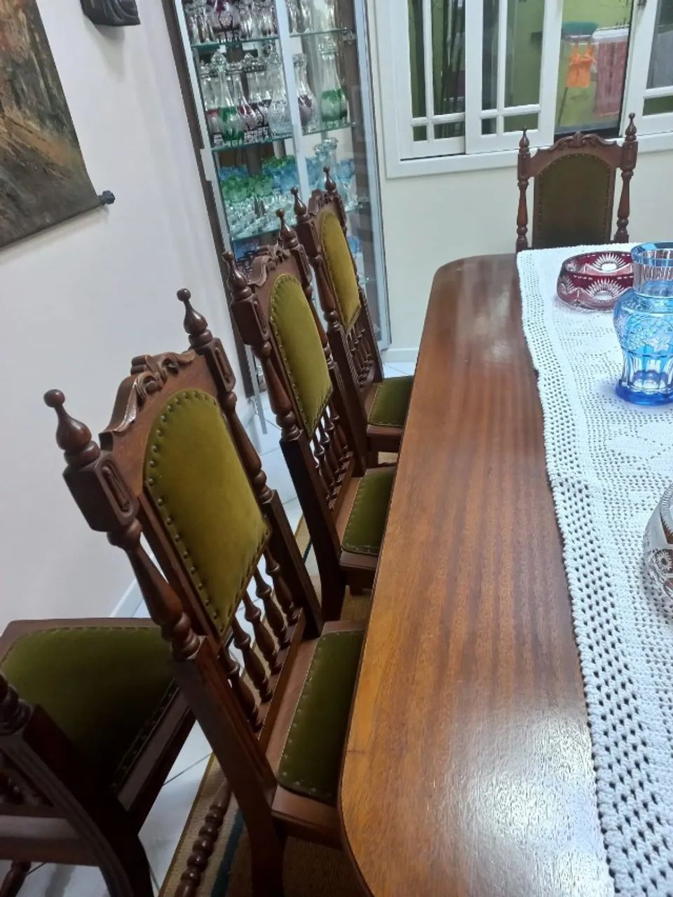 vendo jogo colonial com mesa e armario  - Foto 5