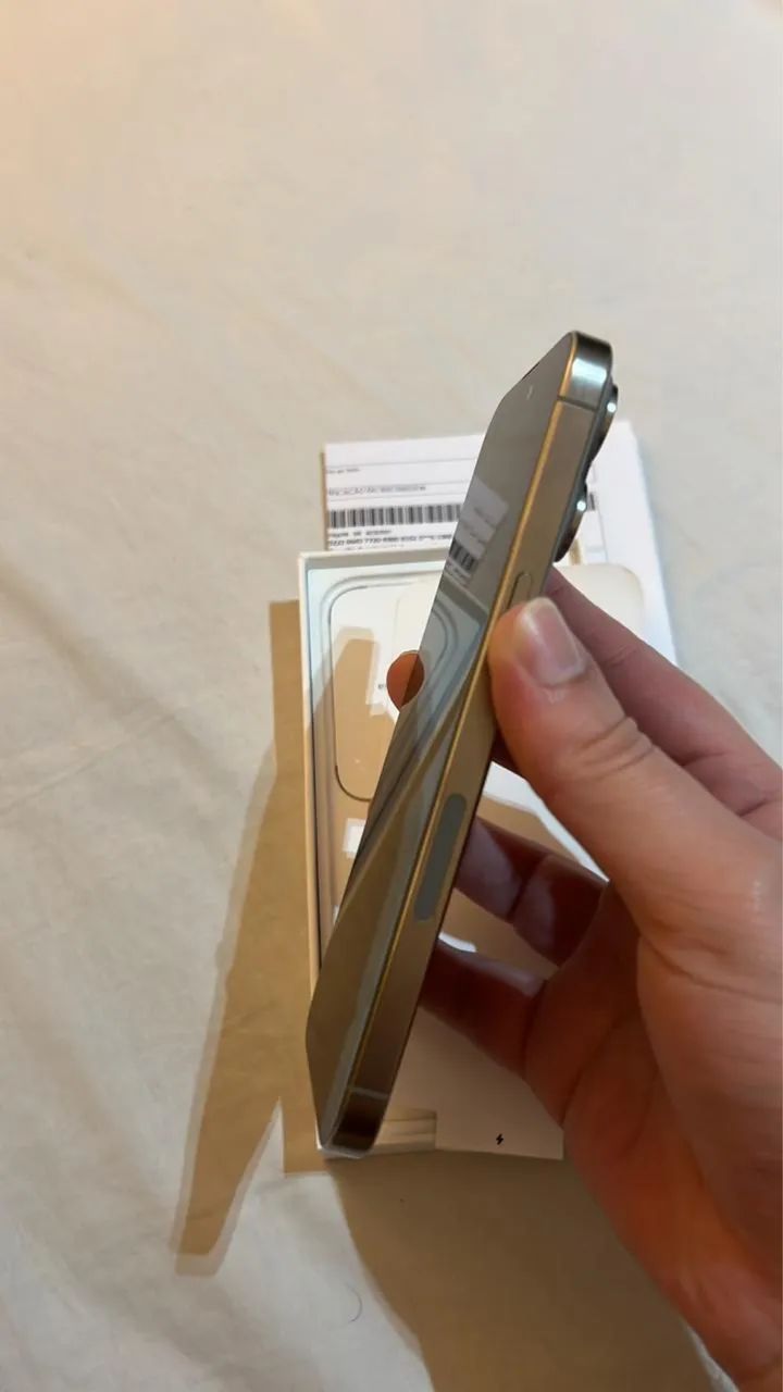 Vendo iPhone 15 Pro  - Foto 2