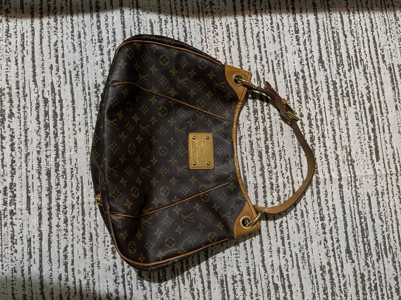 Bolsa Louis Vuitton  - Foto 2