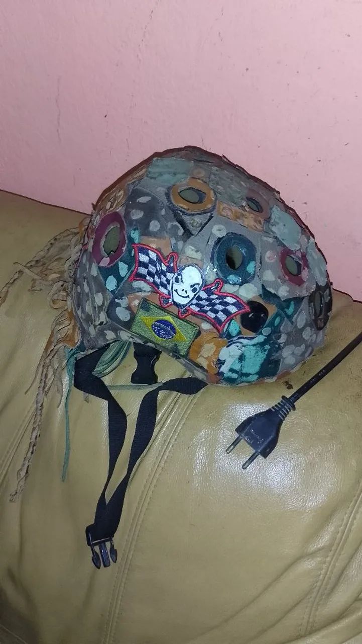 Capacete muito louco pra quem conhece  - Foto 3