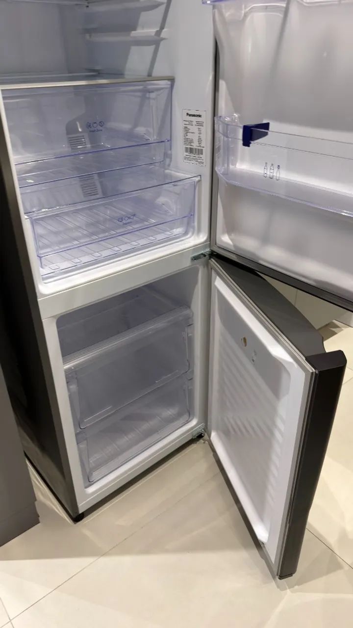Geladeira seminova Cinza/preta Panasonic - Foto 3