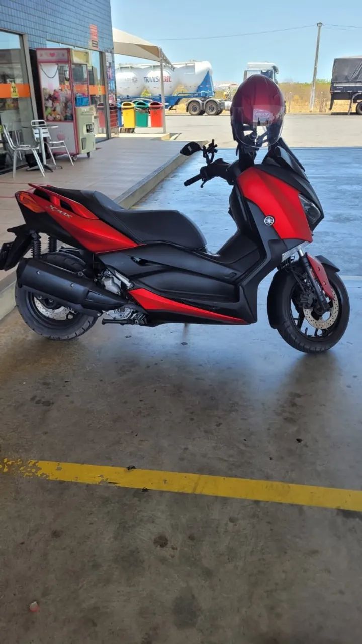 XMAX 250 com acessórios.  - Foto 2