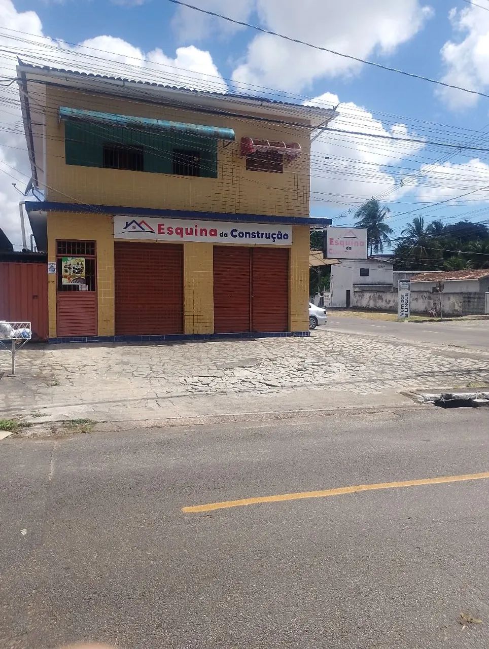 Aluga-se loja