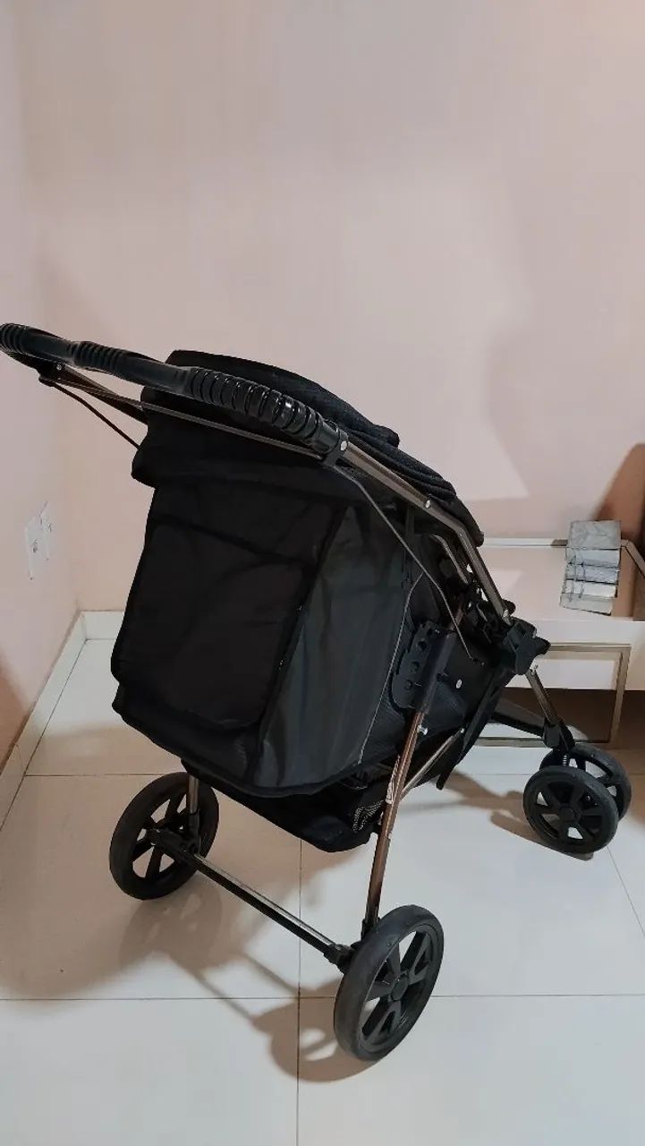 Carrinho de bebê sem bebê conforto  - Foto 3