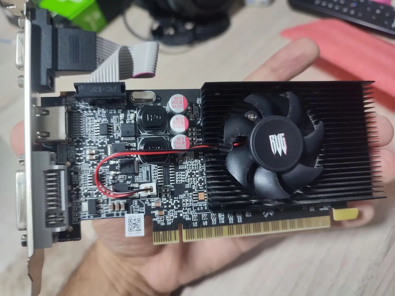 Placa de vídeo GT 210 1GB DDR3  - Foto 3
