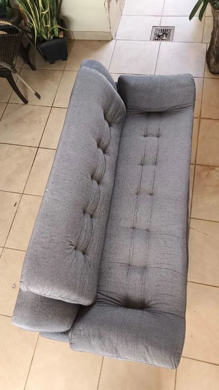 Sofá três lugares linho  - Foto 2