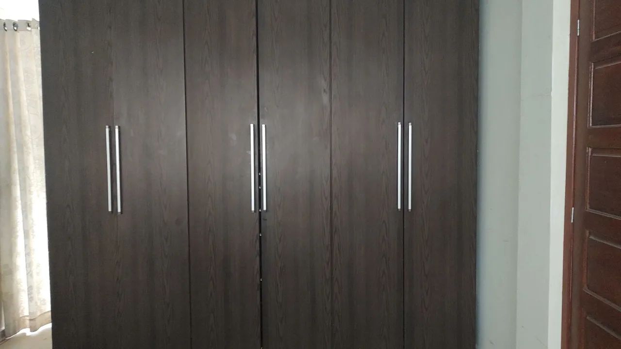 Guarda roupa grande 