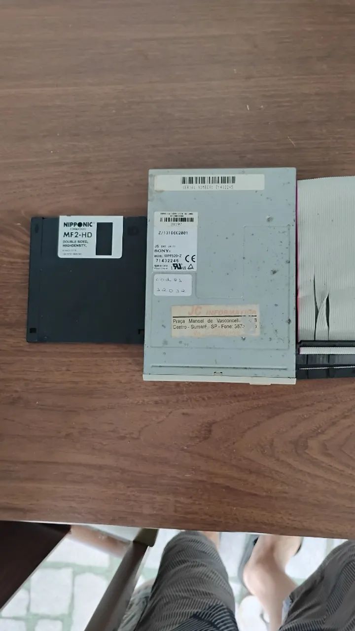 Drive de disquete + cabo flat +1 disquete