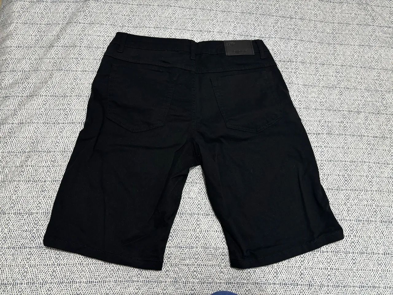 2 bermudas pretas tamanho 46 - Foto 4