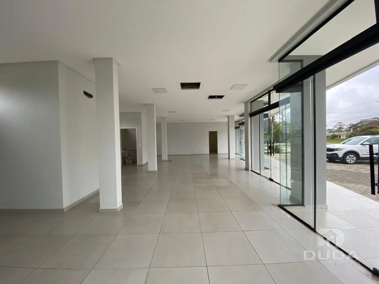 SALA TÉRREA EM ÓTIMA LOCALIZAÇÃO - Foto 3