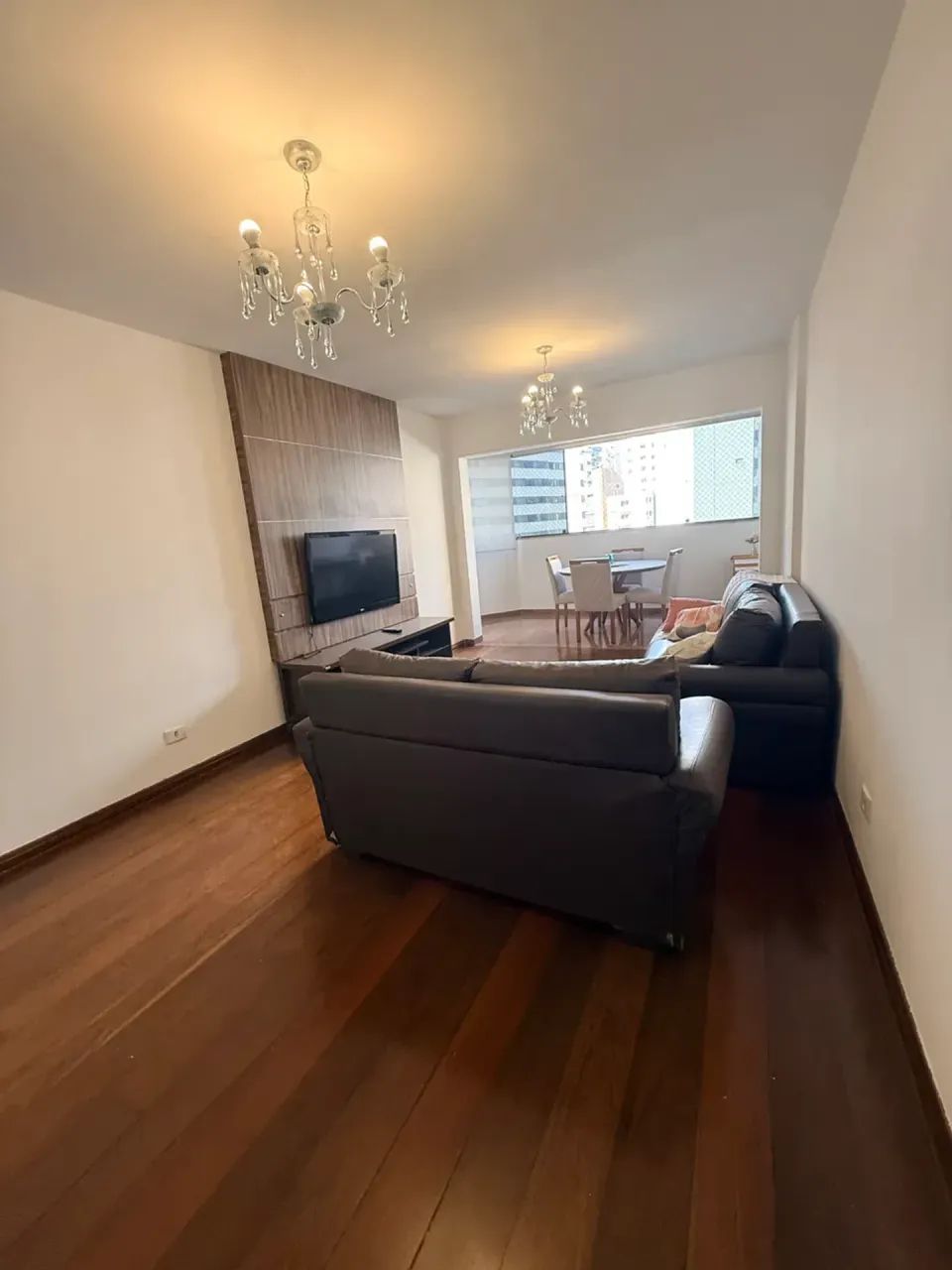 CONFORTO, AMPLITUDE E EXCELENTE LOCALIZAÇÃO NO SETOR OESTE!!