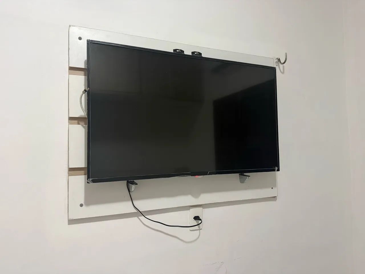 Vendo Tv smart 43 polegadas - Foto 2