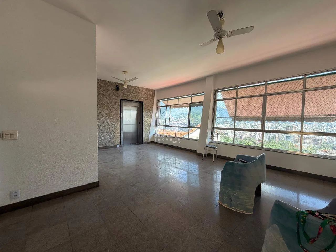 Exclusividade em Rua Fechada: 4 Quartos com Elevador Panorâmico e Lazer - Foto 4