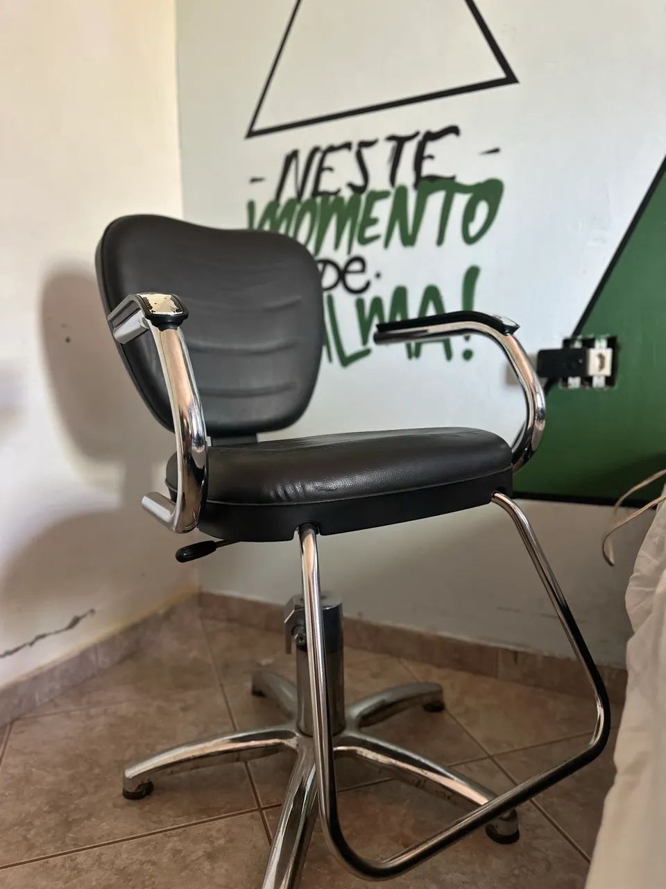 Cadeira Dompel muito bem conservada. Tudo funcionando 100% - Foto 3